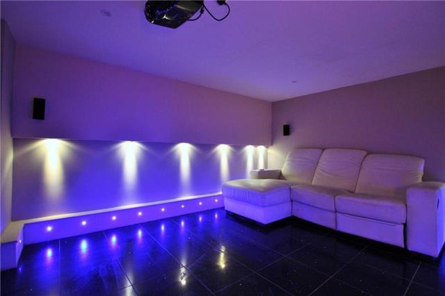  Image of 3 bedroom Apartment to rent in Gladstone Park Gardens London NW2 at Gladstone Park Gardens, London, NW2